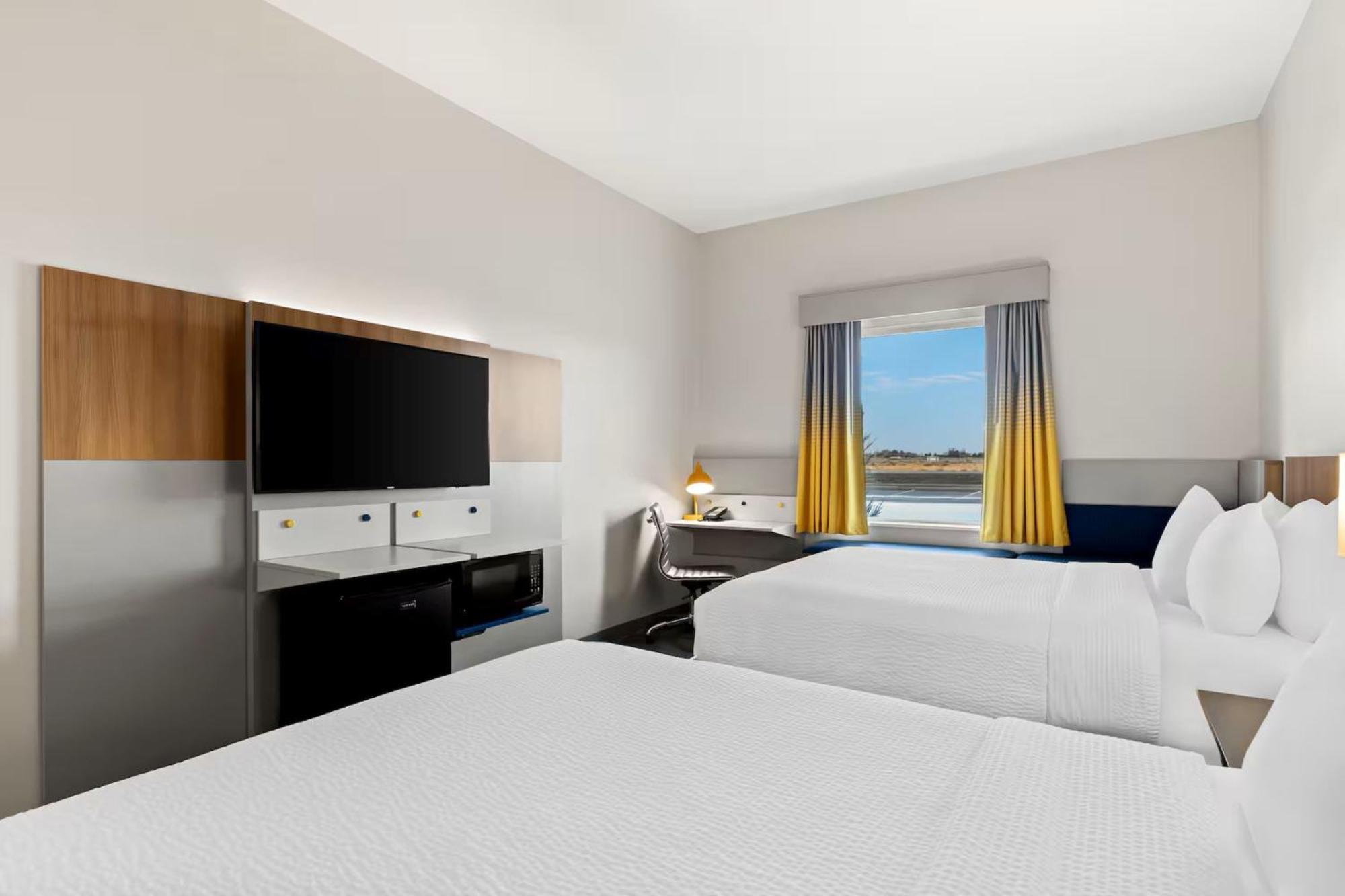Holiday Inn Express & Suites George - Quincy South By Ihg Exterior photo